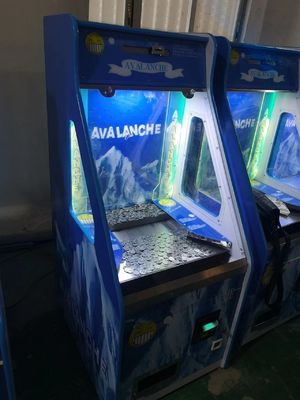 Upright Reusable Coin Drop Machine , Multifunctional Quarter Coin Pusher